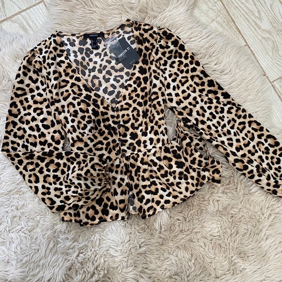 Leopard top - Picture 2 of 6